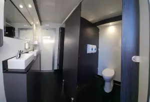2-2-toilet-trailer-745-web