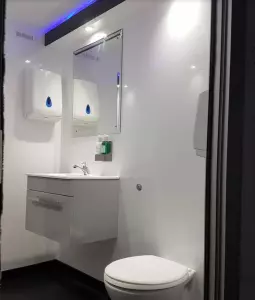 new-luxury-toilet-trailer-for-sale-327-web