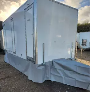 new-toilet-trailer-260-web